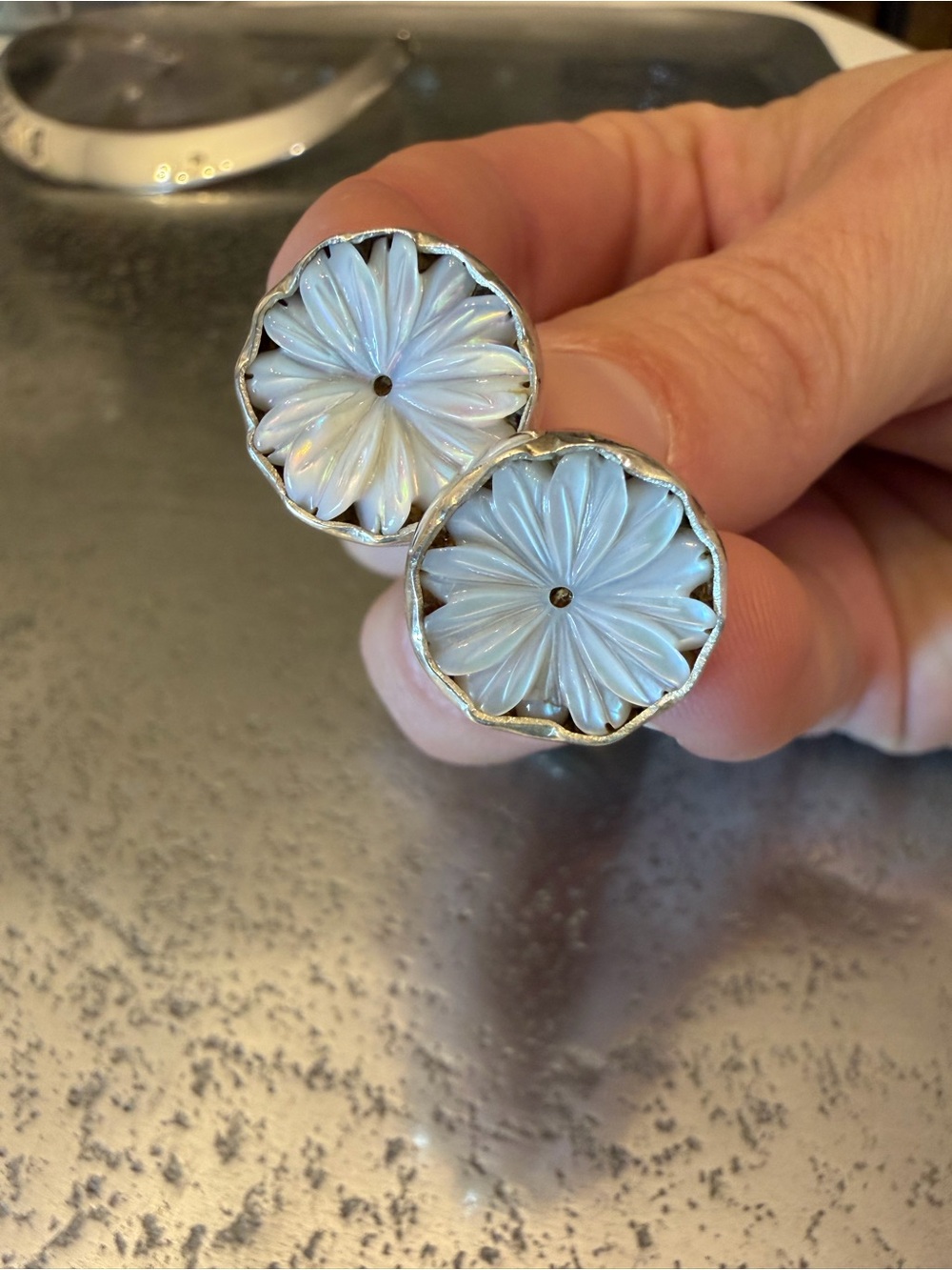 Silver Daisy Carved Mother-of-Pearl Stud Earrings - White